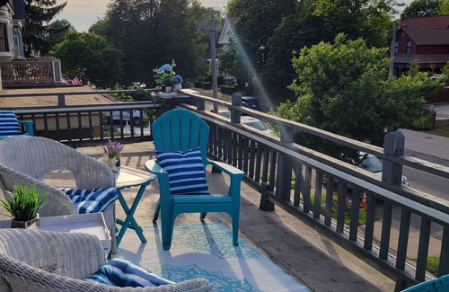 North Buffalo Maison | Elmwood Village Elegance: 2 bedroom + dedicated office