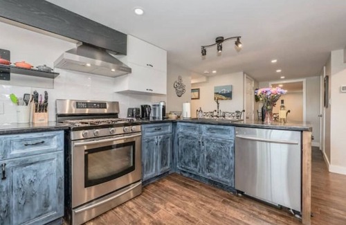 Elora Appartement | Elora Gingerbread House Airbnb