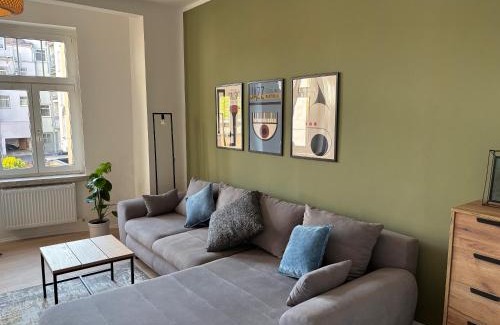 Gera Appartement | Elster 2, 1 OG, Neues Apartment mit 4 Schlafzimmern und Balkon, separates WC, im Zentrum von Gera