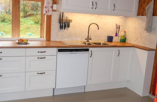 Forde Maison | Elvehuset by Interhome
