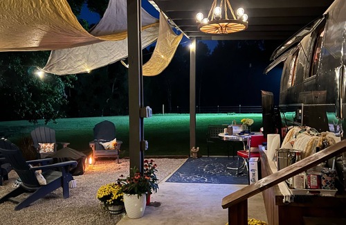 Nesbit Maison | Elvis Themed RV Glamping Farmstay near Graceland with outdoor bath