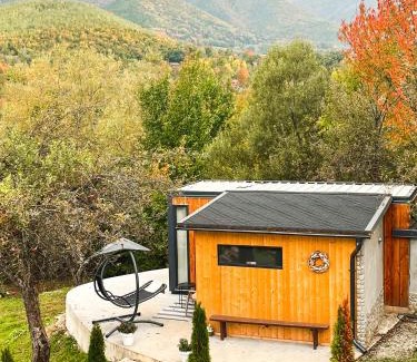 Sadu Lit Et Petit-Déjeuner | Elysian Fields - The Island Tiny House