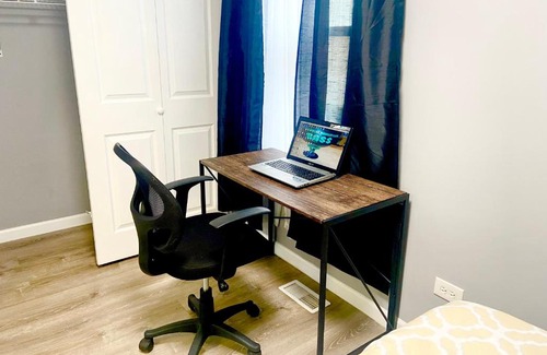 Tri-Taylor Appartement | EMALUX Condo Near Downtown,Bus,Train,Hospitals,United-Center,Fulton Market