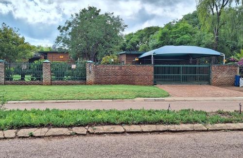 Mokopane Lit Et Petit-Déjeuner | Emani Guest House