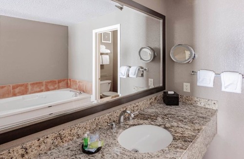 Hancock Station Balnéaire | Embark on Alpine Escapades: Bentley Brook Resort Unveils Ski-In/Ski-Out Bliss