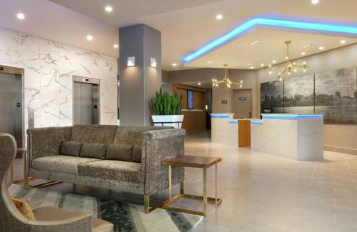 Pointe Claire Hôtel | Embassy Suites By Hilton Montreal Airport