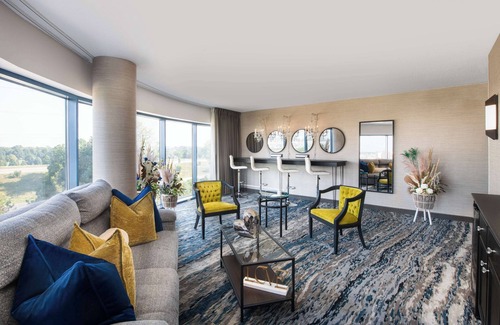 South Loop Hôtel | Embassy Suites by Hilton Minneapolis Airport