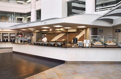 Friendship Heights Hôtel | Embassy Suites by Hilton Washington DC Chevy Chase Pavilion