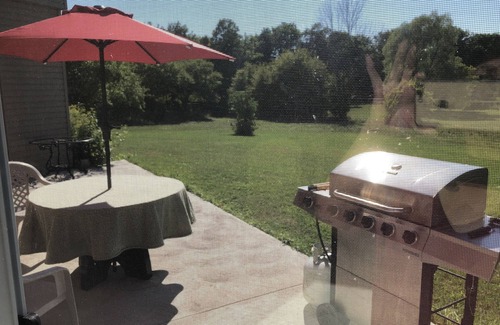 Halton Regional Municipality Villa | Embrace Spring in style on 25 acre of land with indoor heated swimming pool!!