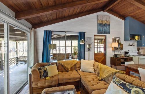 Shreveport Maison | Emerald Cove Cabin- Lake Front With Kayaks!