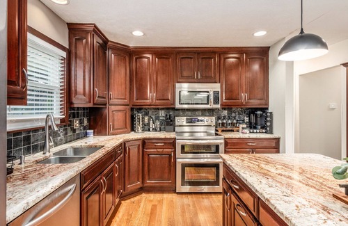 Dublin Maison | Emerald Escape-Charming 4-bedroom house in Dublin, Ohio