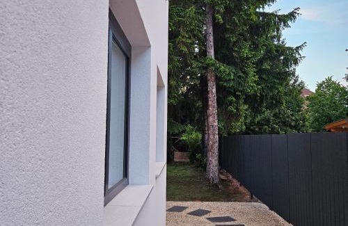 Siofok Appartement | Emerald Grove