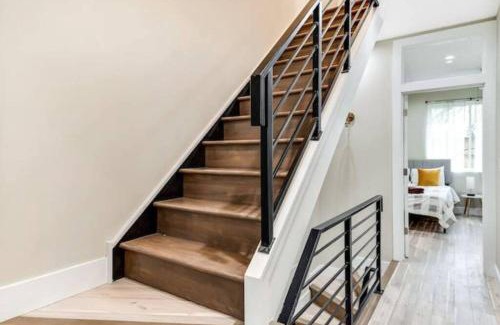 South Philadelphia Appartement | Emerald Jacuzzi Loft Luxury Above It All