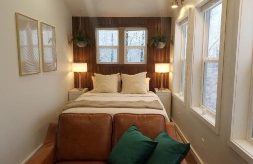 Elroy Maison | Emerald Little Lodge