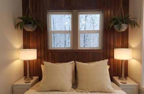 Elroy Maison | Emerald Little Lodge