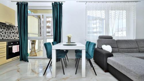 Dubravka Appartement | Emerald Marble Serenity Apartment
