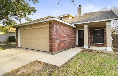 Austin Maison | Emerald Oasis|3BR|2.5BA| Free parking up to 4 cars