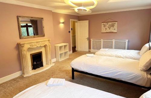 Emerson Park Maison | Emerson Park Mansion