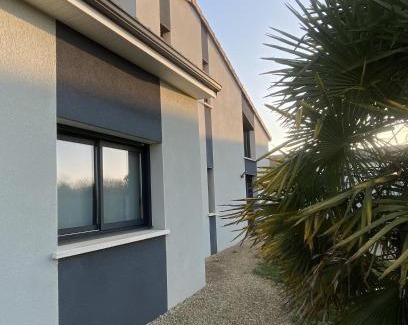 Chasseneuil-du-Poitou Maison | EMLAVIE - Maison familiale et Loft SPA - à 3km Futuroscope
