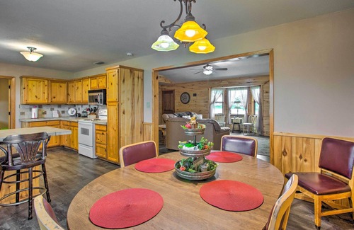 Emory Cottage | Emory Escape w/ Pond Access < 13 Mi to Lake!