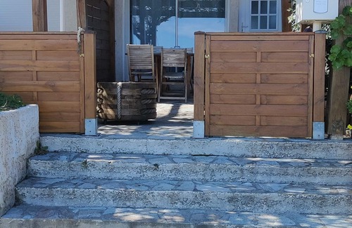Macinaggio Appartement | F2 à 30 m dela plage et départ du sentier des douaniers vue sur marina
