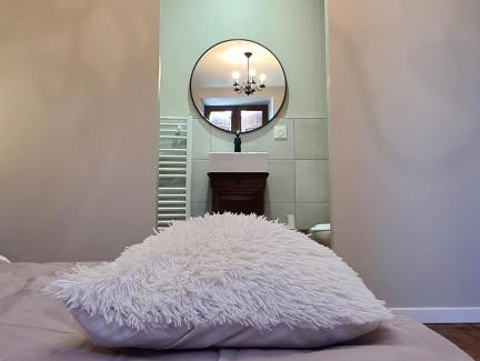 Mougon-Thorigne Maison | Empress House