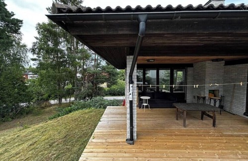 Skrubba Villa | En egen våning i ny renoverad lyxig villa Tyresö
