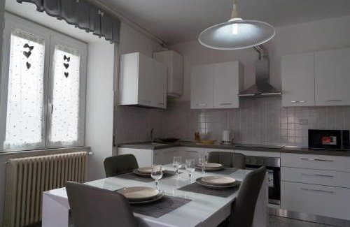 Castelli Maison | En&Gi Holiday Home
