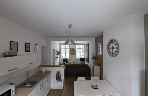 Arras Appartement | En hypercentre, au calme, avec cour privative aménagée, appartement rénové