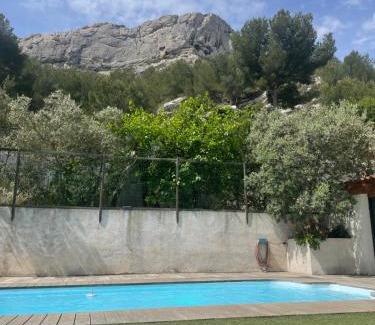 Niolon Lit Et Petit-Déjeuner | En Plein cœur des calanques à 800 m de la mer