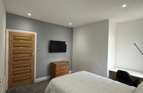 Bournville Hôtel | En-suite Rooms in beautiful Bournville Village
