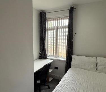 Bournville Hôtel | En-suite Rooms in beautiful Bournville Village