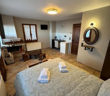 Panteleimon Lit Et Petit-Déjeuner | Enastron Guesthouse