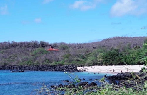 Puerto Baquerizo Moreno Appartement | Encantadora Suite a pocos pasos de playa Mann, con TV, AC, Baño, Wifi,Nevera