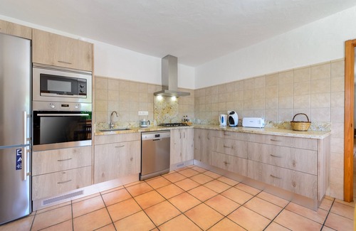 Santa Eulalia del Rio Villa | Villa enchanteresse "Casa Es Pins" avec piscine, terrasse, climatisation et Wi-Fi