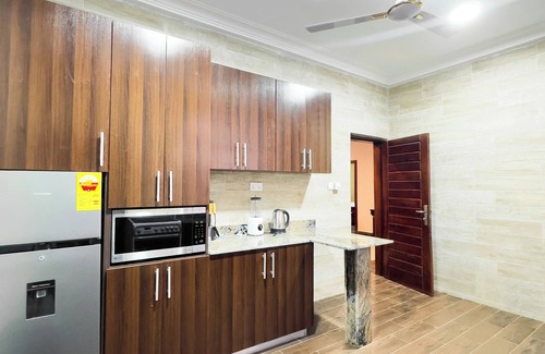 Nungua Appartement | Enchanting 2-bedroom apartment with AC in Tema Comm 12 Annex
