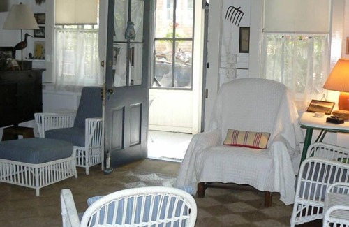 Ocean Beach Cottage | Enchanting 3 BR Home on a Beach Block - Now Booking for 2019 / Ocean Beach, NY