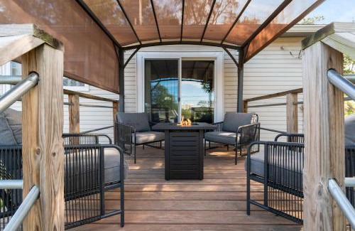 Omaha Maison | Enchanting 3BR Cottage Close to Downtown