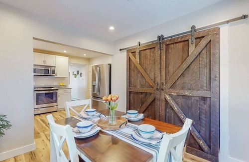 Gorham Maison | Enchanting 3BR Farmhouse Retreat Nature Getaway