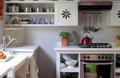 Camps Bay Maison | Cottage historique, conçu par des professionnels, à seulement 2 minutes à pied de la plage