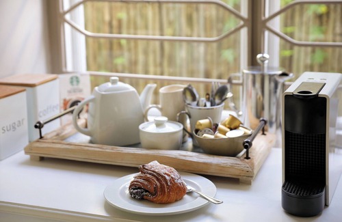 Camps Bay Maison | Cottage historique, conçu par des professionnels, à seulement 2 minutes à pied de la plage