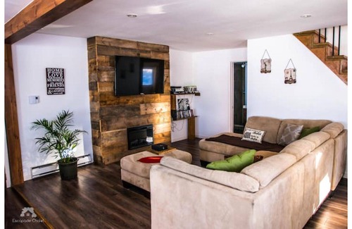 Mauricie Chalet De Ski | Enchanting cottage