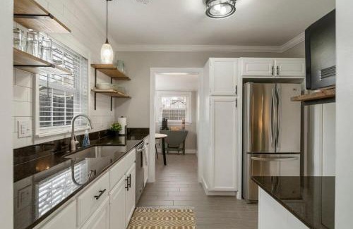Cherry Street Maison | Enchanting Home at TU & Cherry Street