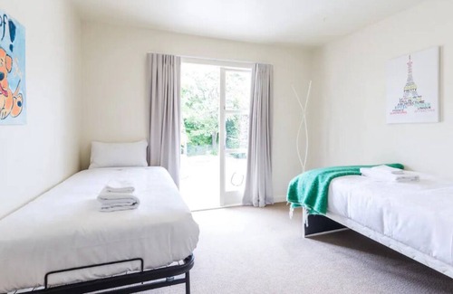 Remuera Maison | Enchanting prime Remuera, Auckland address, 3br home with private garden & pool