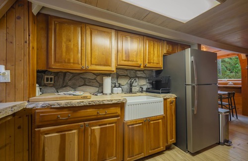 Yulan Cabine | Enchanting River - Waterfront A Frame Cabin