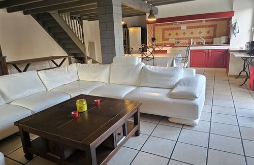 Tayac Maison | Maison clôturée climatisé près de St Emilion avec jardin et piscine privative