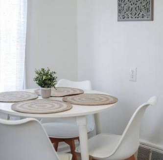 Canton Maison | End Zone Escape-Light and Bright HOF Village Home