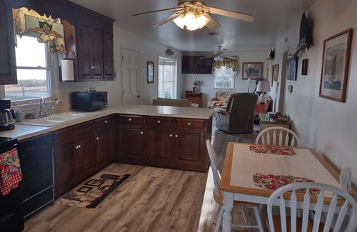 Grimstead Maison | Vues de la baie de Chesapeake sur l'île. Terrasse sur le toit, WiFi, vélos, kayaks. Animaux acceptés!