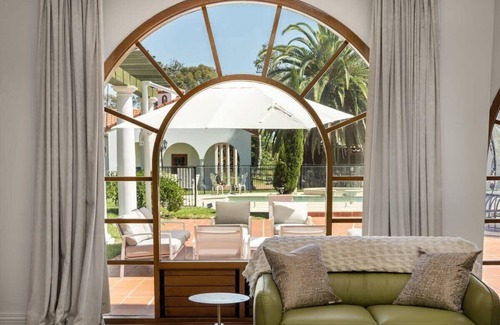 Black Hill Maison | Endless Summer Estate - Family Entertainer