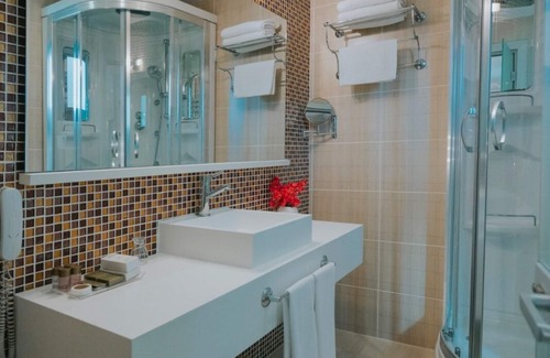 Sekerpinar Hôtel | Ener Old Castle Resort Hotel